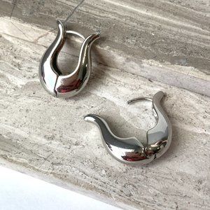 NEW~ Anthropologie Mini Horseshoe Silver Huggie Hoop Earrings